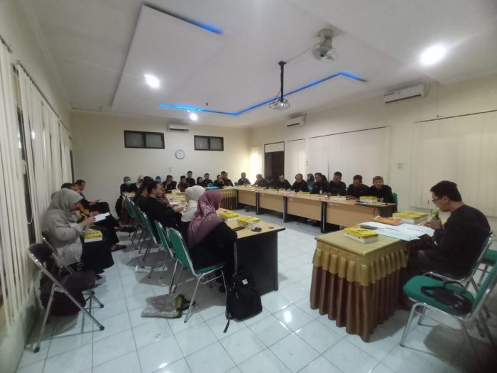 Dispermades Karanganyar Gelar Rapat Koordinasi Persiapan Pengisian Perangkat Desa Tahun 2024 (1)