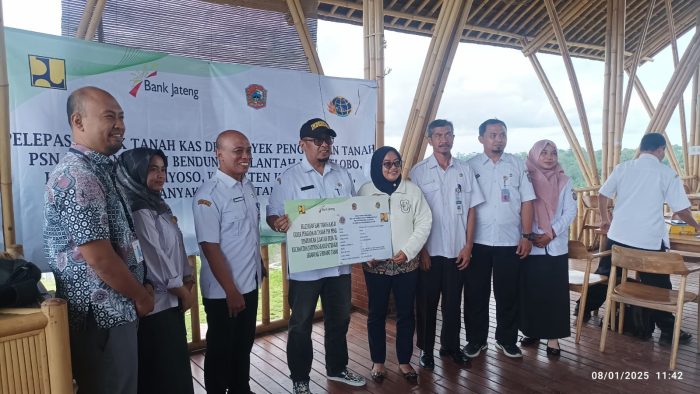 Dispermades Karanganyar Hadiri Pelepasan Hak Tanah Kas Desa untuk Pembangunan Bendungan Jlantah di Desa Tlobo (2)