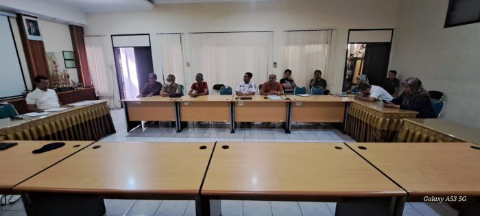 Rapat Koordinasi Tindak Lanjut Pengunduran Diri Kades Papahan, Kecamatan Tasikmadu